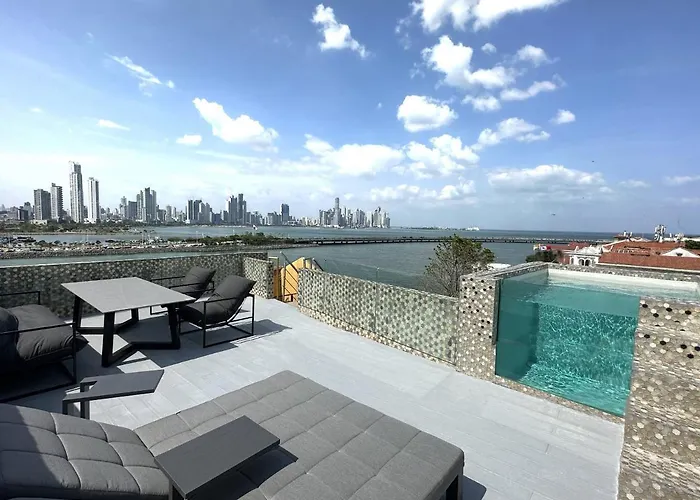 Amazinn Places Penthouse Deluxe, Skyline And Private Rooftop