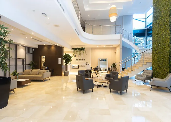 Victoria &Suites
